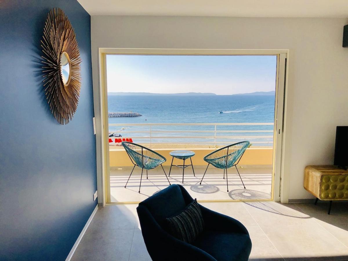 T3 Front De Mer Dernier Etage Vue Mer Petit Havre De Paix Pour Vos Vacances Emplacement Unique Vue Mer Panoramique A 180 Degres Pour Ce T3 En Face De La Plage Front De Mer Vue Sur Les Iles 5 Et Dernier Etage Avec Ascenseur เลอลาวองดูว์ ภายนอก รูปภาพ
